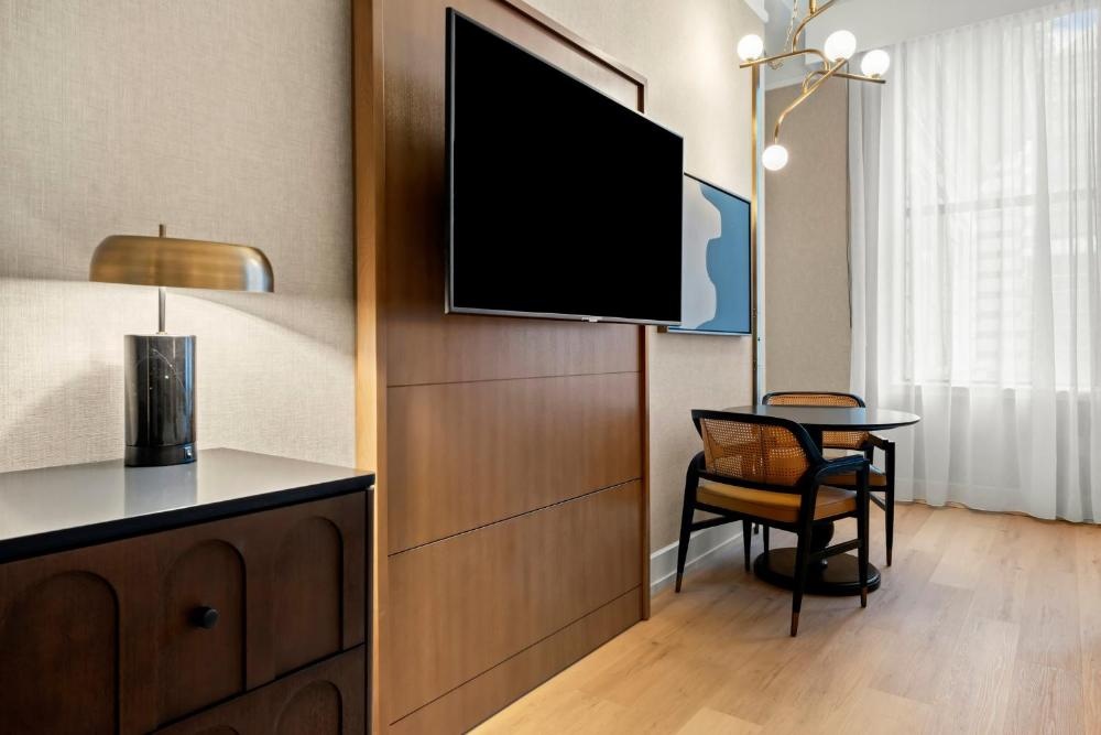 Kimpton Hotel Monaco Baltimore Inner Harbor by IHG Image 47